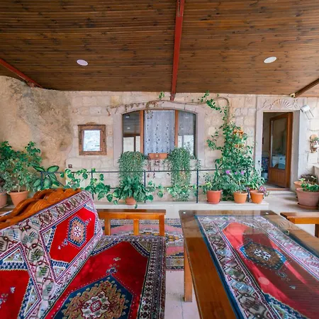 فندق مبيت وإفطار Zeus Cave 4*