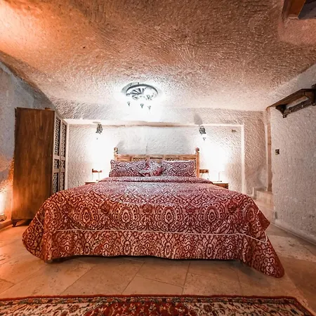 Zeus Cave ギョレメ