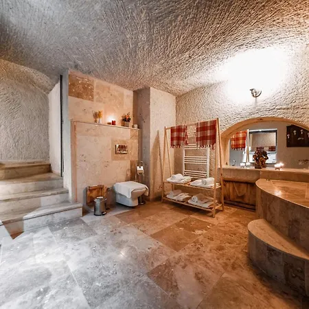 Zeus Cave ギョレメ