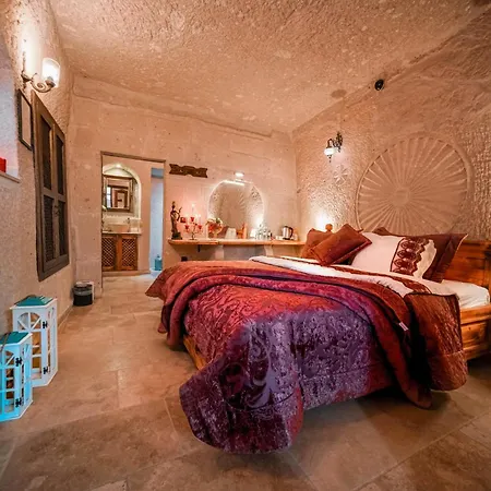 Zeus Cave ギョレメ