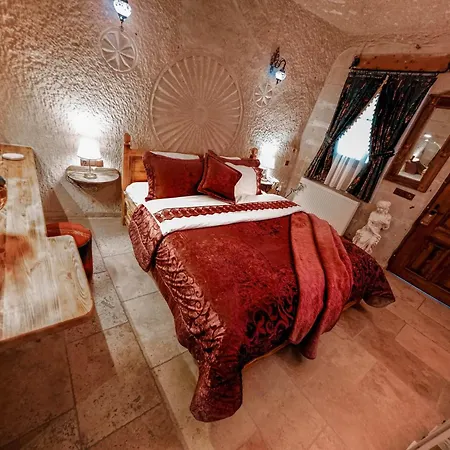 Zeus Cave 3*