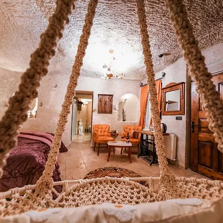 Zeus Cave فندق مبيت وإفطار 4*