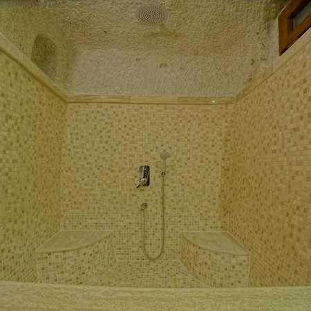 Zeus Cave غوريمِيه