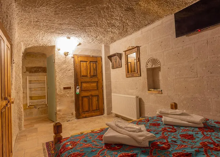 Zeus Cave Bed & Breakfast 4*